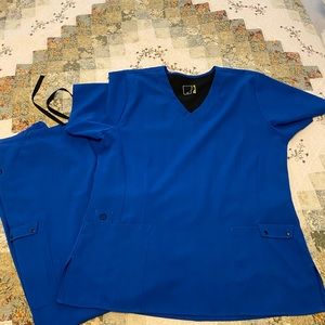 Wonder Wink royal blue scrub set